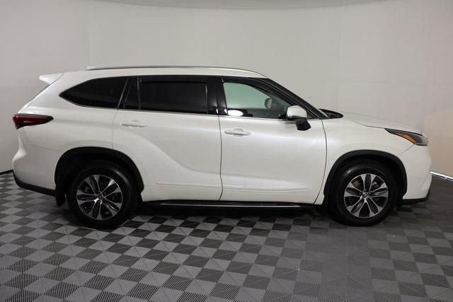used 2021 Toyota Highlander car, priced at $32,801