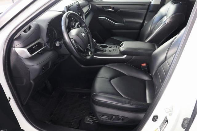 used 2021 Toyota Highlander car, priced at $32,801