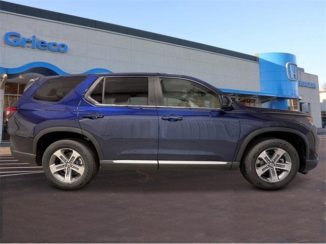 new 2025 Honda Pilot car, priced at $45,595