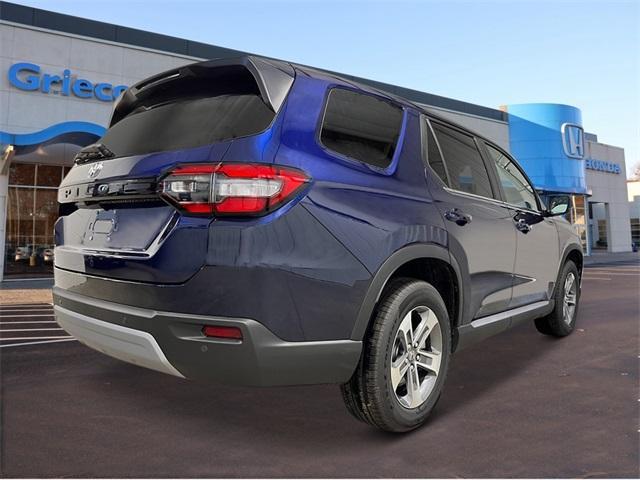 new 2025 Honda Pilot car, priced at $45,595