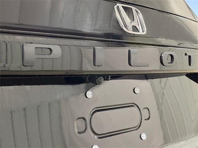 new 2025 Honda Pilot car, priced at $50,795