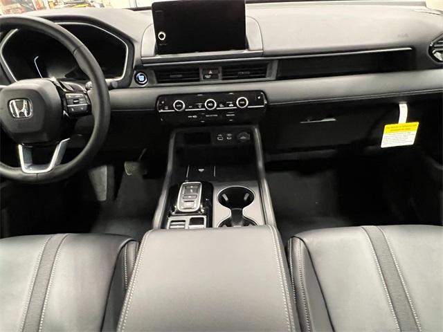 new 2025 Honda Pilot car, priced at $46,050