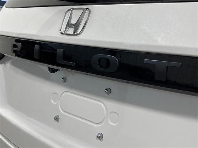 new 2025 Honda Pilot car, priced at $46,050
