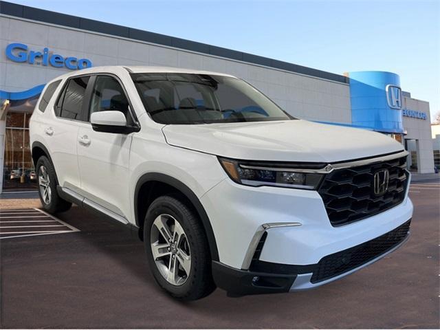 new 2025 Honda Pilot car, priced at $46,050