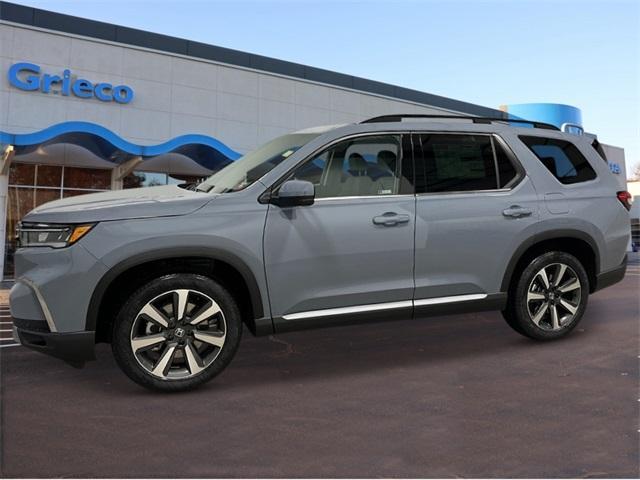 new 2025 Honda Pilot car, priced at $52,235
