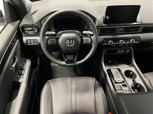 new 2025 Honda Pilot car, priced at $55,760