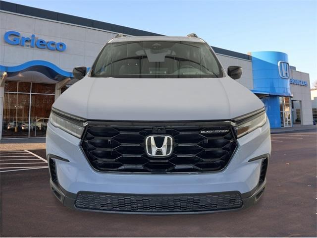 new 2025 Honda Pilot car, priced at $55,760