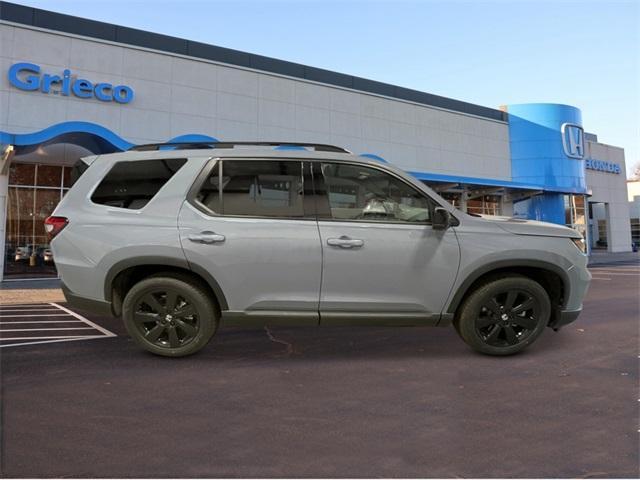 new 2025 Honda Pilot car, priced at $55,760