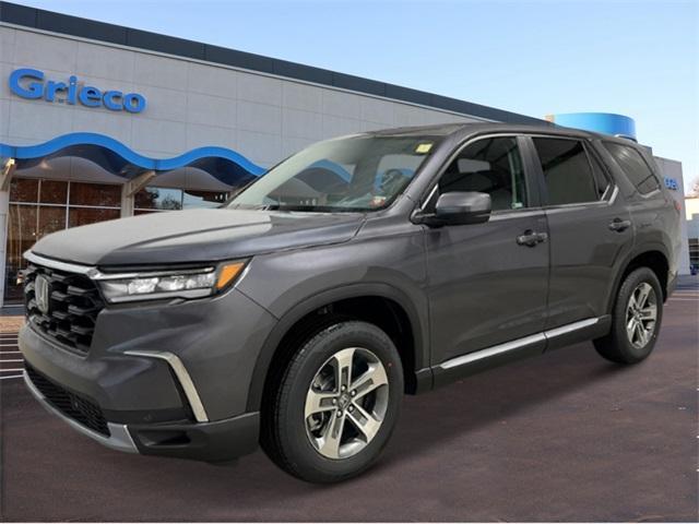 new 2025 Honda Pilot car, priced at $45,595