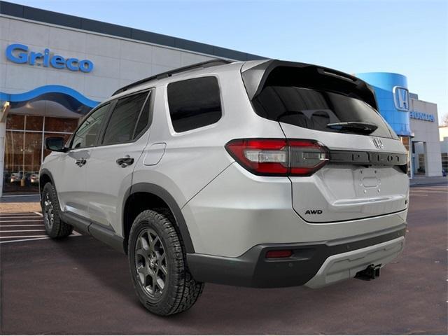 new 2025 Honda Pilot car, priced at $50,850