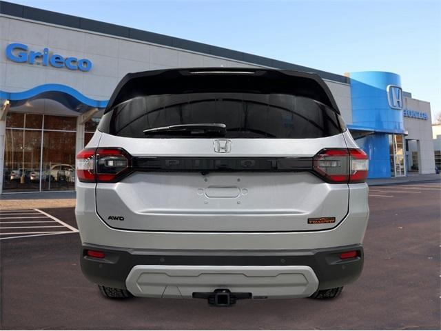 new 2025 Honda Pilot car, priced at $50,850