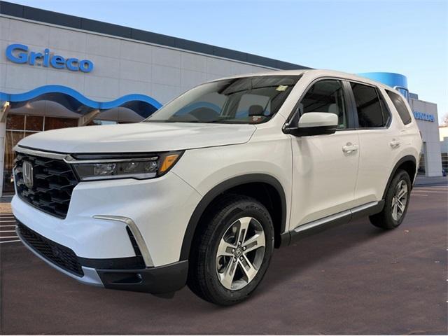 new 2025 Honda Pilot car, priced at $46,050