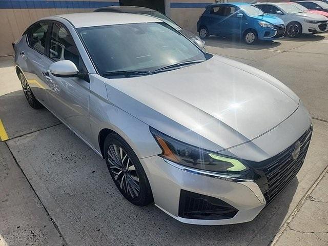 used 2023 Nissan Altima car, priced at $20,999