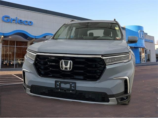 new 2025 Honda Pilot car, priced at $51,505