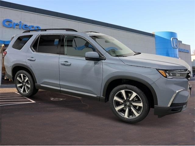 new 2025 Honda Pilot car, priced at $51,505
