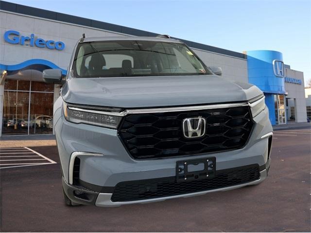 new 2025 Honda Pilot car, priced at $51,505