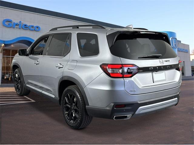 new 2025 Honda Pilot car, priced at $51,495