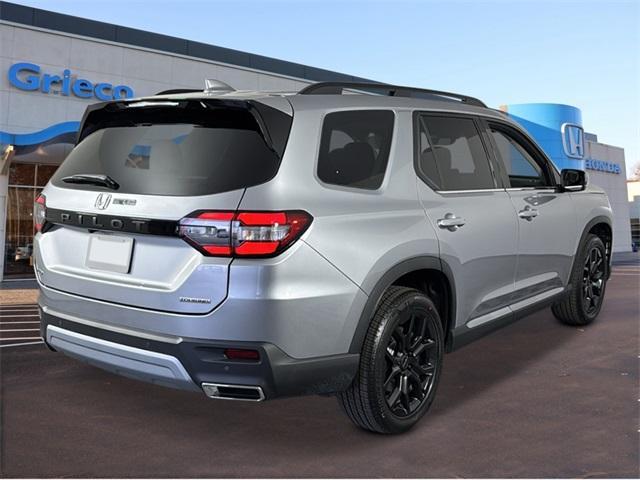 new 2025 Honda Pilot car, priced at $51,495