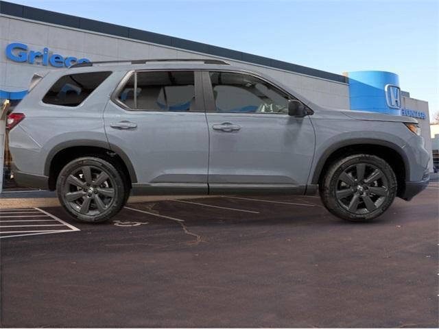 new 2025 Honda Pilot car, priced at $42,750