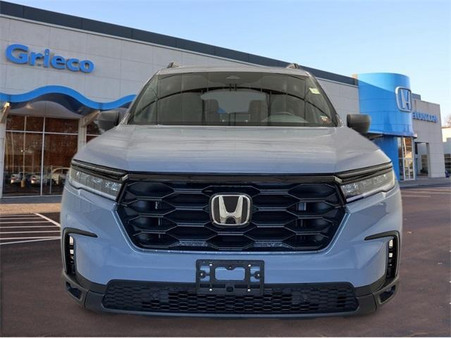 new 2025 Honda Pilot car, priced at $42,750