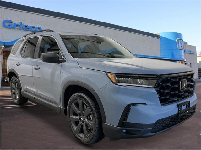 new 2025 Honda Pilot car, priced at $42,750