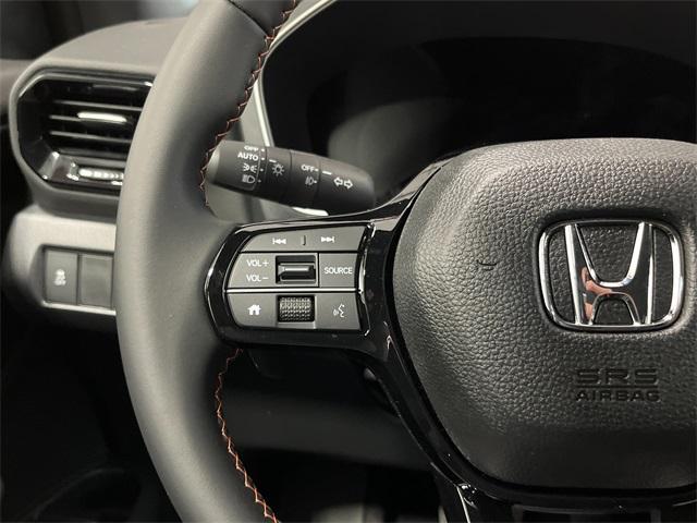 new 2025 Honda Pilot car, priced at $42,750