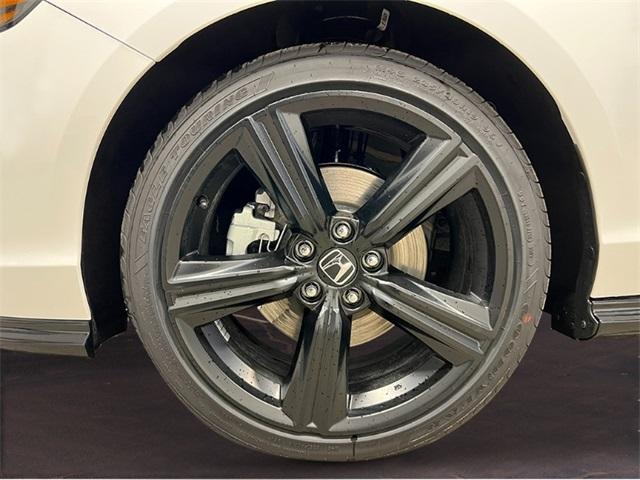 new 2025 Honda Accord Hybrid car, priced at $37,025