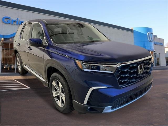 new 2025 Honda Pilot car, priced at $47,050