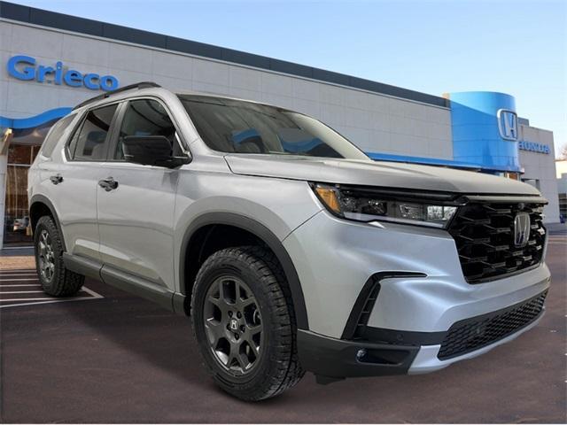 new 2025 Honda Pilot car, priced at $50,850