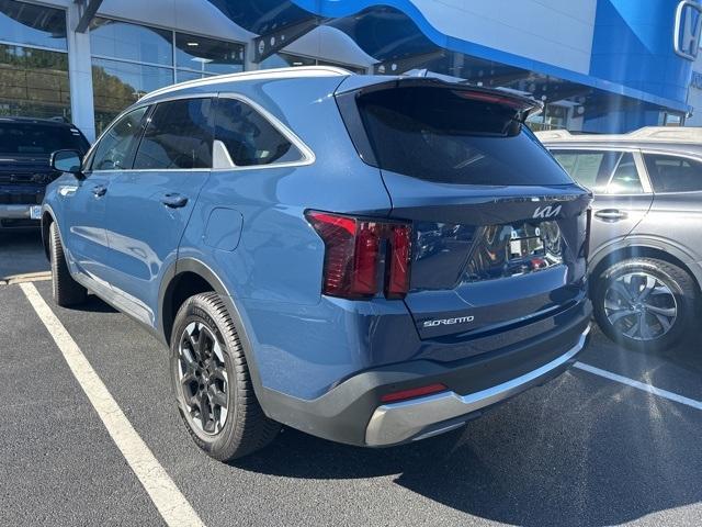 used 2024 Kia Sorento car, priced at $31,900