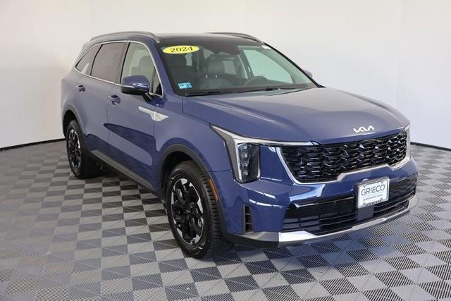 used 2024 Kia Sorento car, priced at $29,468