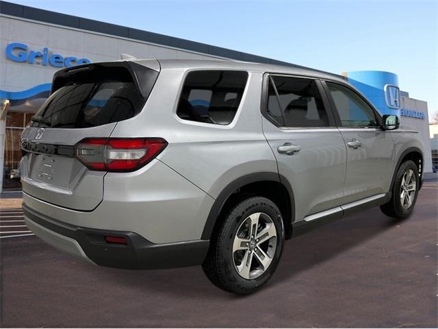 new 2025 Honda Pilot car, priced at $47,825
