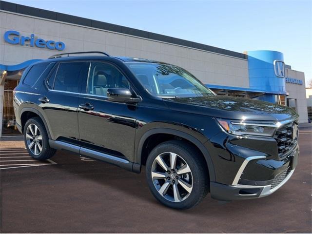 new 2025 Honda Pilot car, priced at $52,040