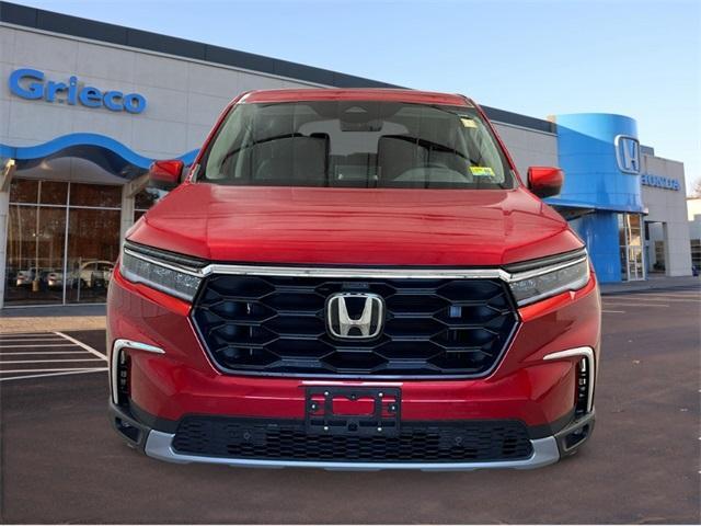 new 2025 Honda Pilot car, priced at $48,180