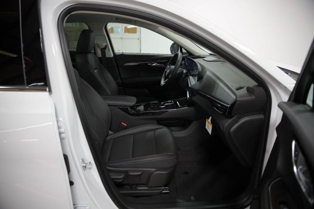 new 2025 Buick Envision car, priced at $36,940