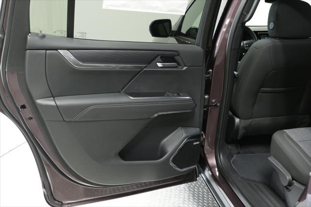new 2025 GMC Acadia car, priced at $42,689