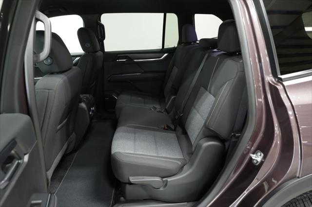 new 2025 GMC Acadia car, priced at $42,689