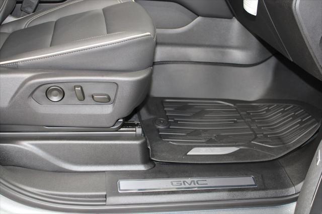 new 2025 GMC Yukon XL car, priced at $77,835
