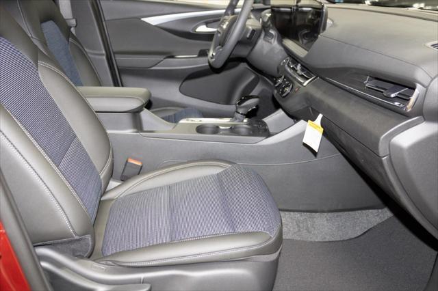 new 2025 Buick Envista car, priced at $24,130