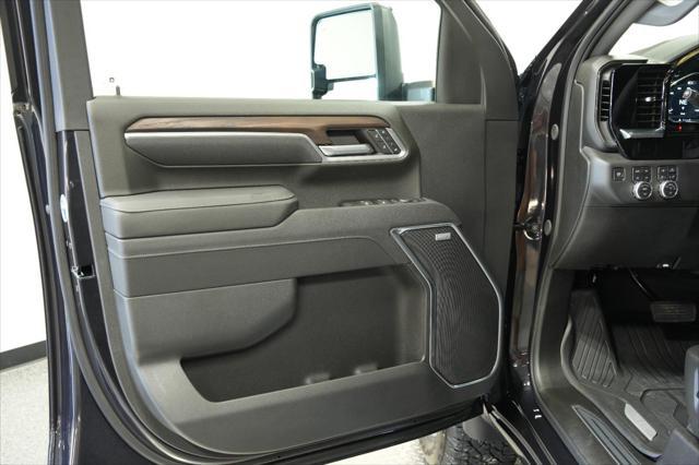 new 2025 GMC Sierra 2500 car, priced at $75,495