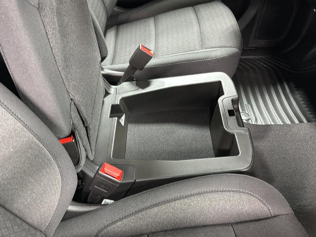 new 2025 GMC Sierra 1500 car, priced at $33,350