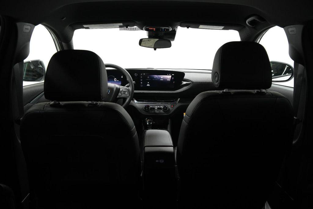 new 2025 Buick Envista car, priced at $24,585