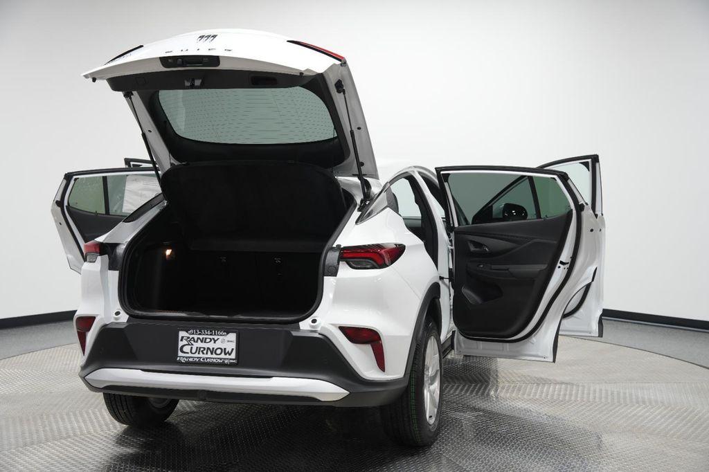 new 2025 Buick Envista car, priced at $24,585