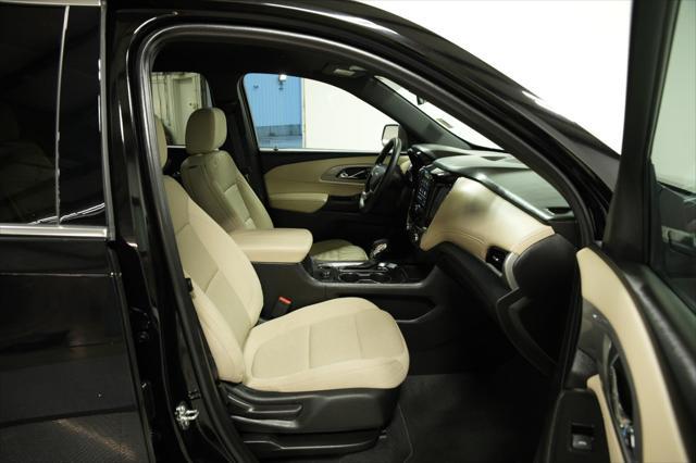 used 2023 Chevrolet Traverse car, priced at $33,400