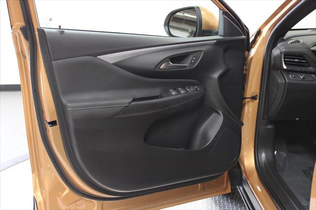 new 2025 Buick Envista car, priced at $24,130