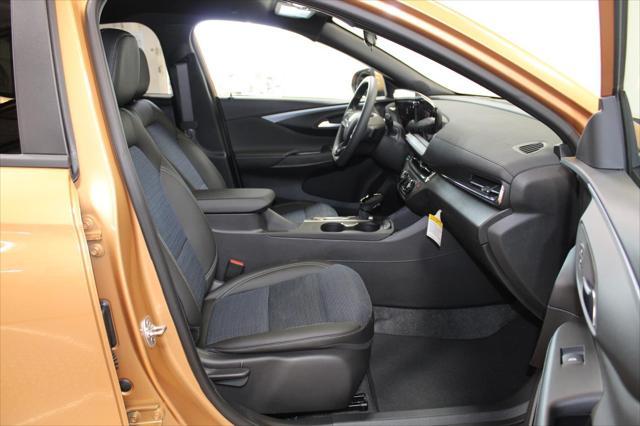 new 2025 Buick Envista car, priced at $24,130