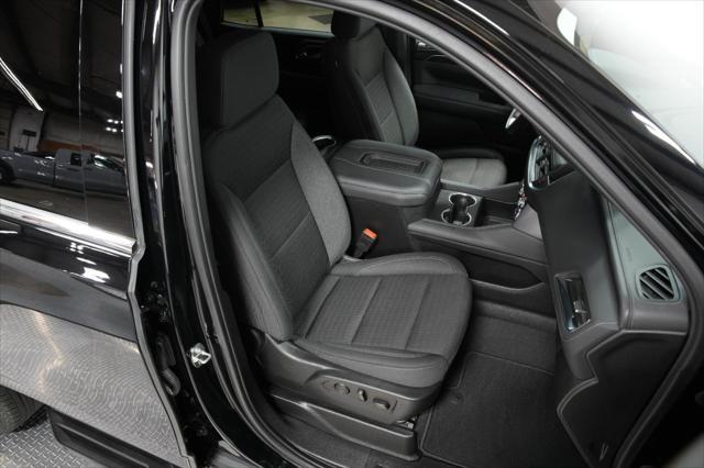 used 2023 GMC Yukon car, priced at $50,400