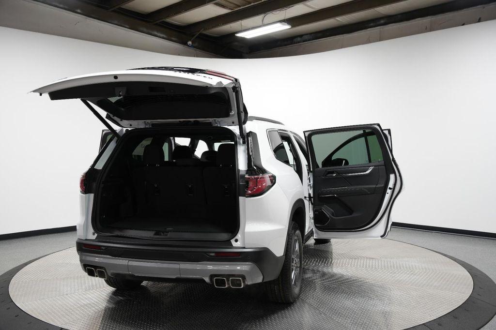 new 2026 GMC Acadia car, priced at $44,095