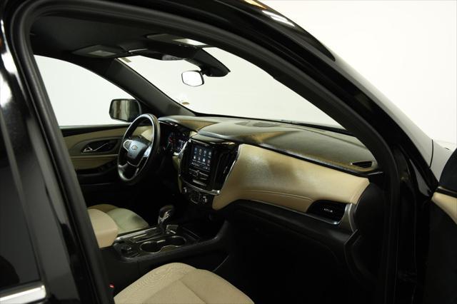 used 2023 Chevrolet Traverse car, priced at $30,900
