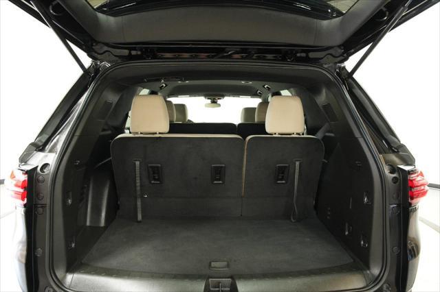 used 2023 Chevrolet Traverse car, priced at $30,900